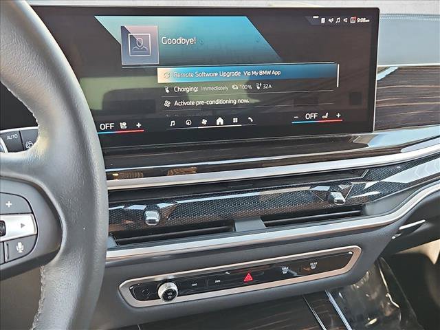 Used 2024 BMW X5 xDrive50e w/ Parking Assistance Package AWD/4WD image 15