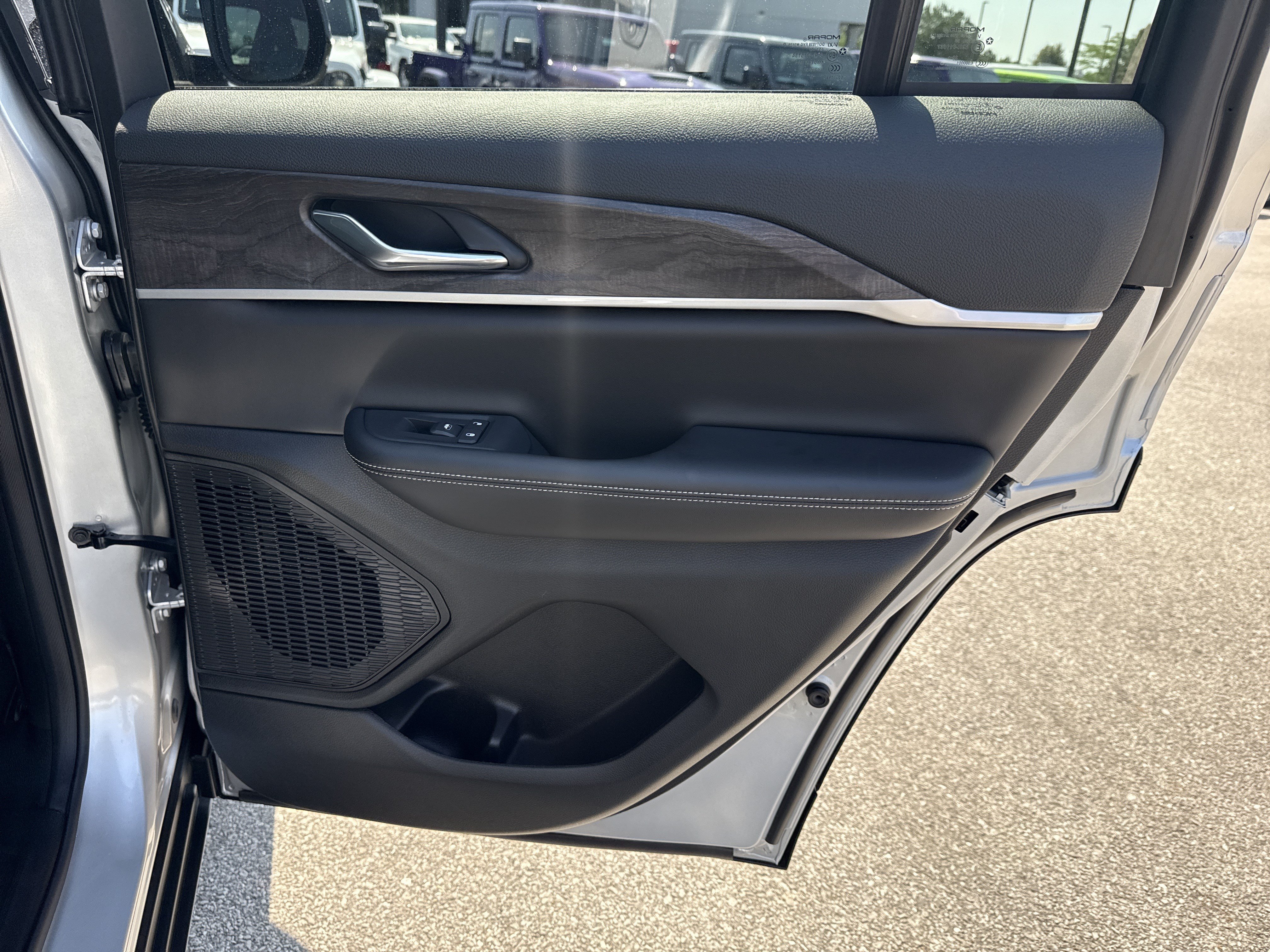 New 2026 Jeep Grand Cherokee Altitude RWD image 17