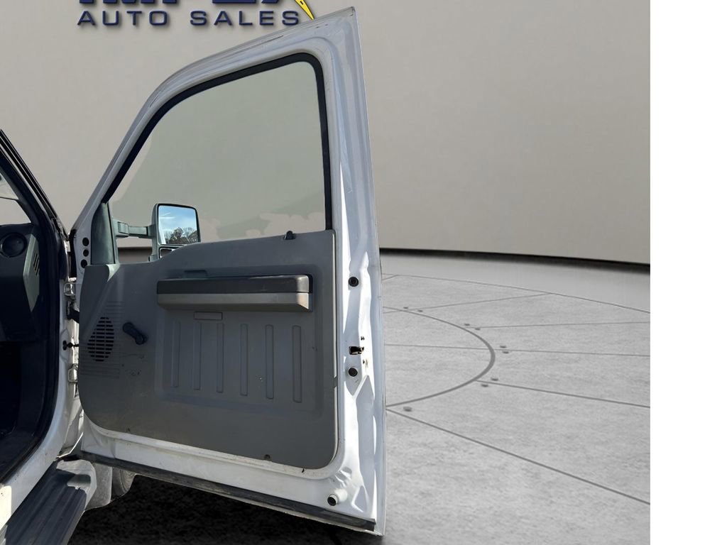 Used 2015 Ford F450 XL w/ XL Decor Group image 22