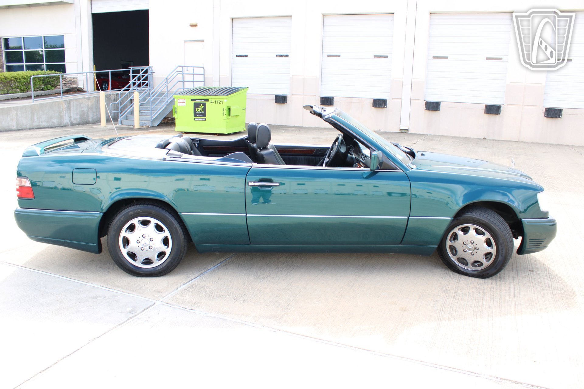 Used 1994 Mercedes-Benz E 320 Convertible image 4