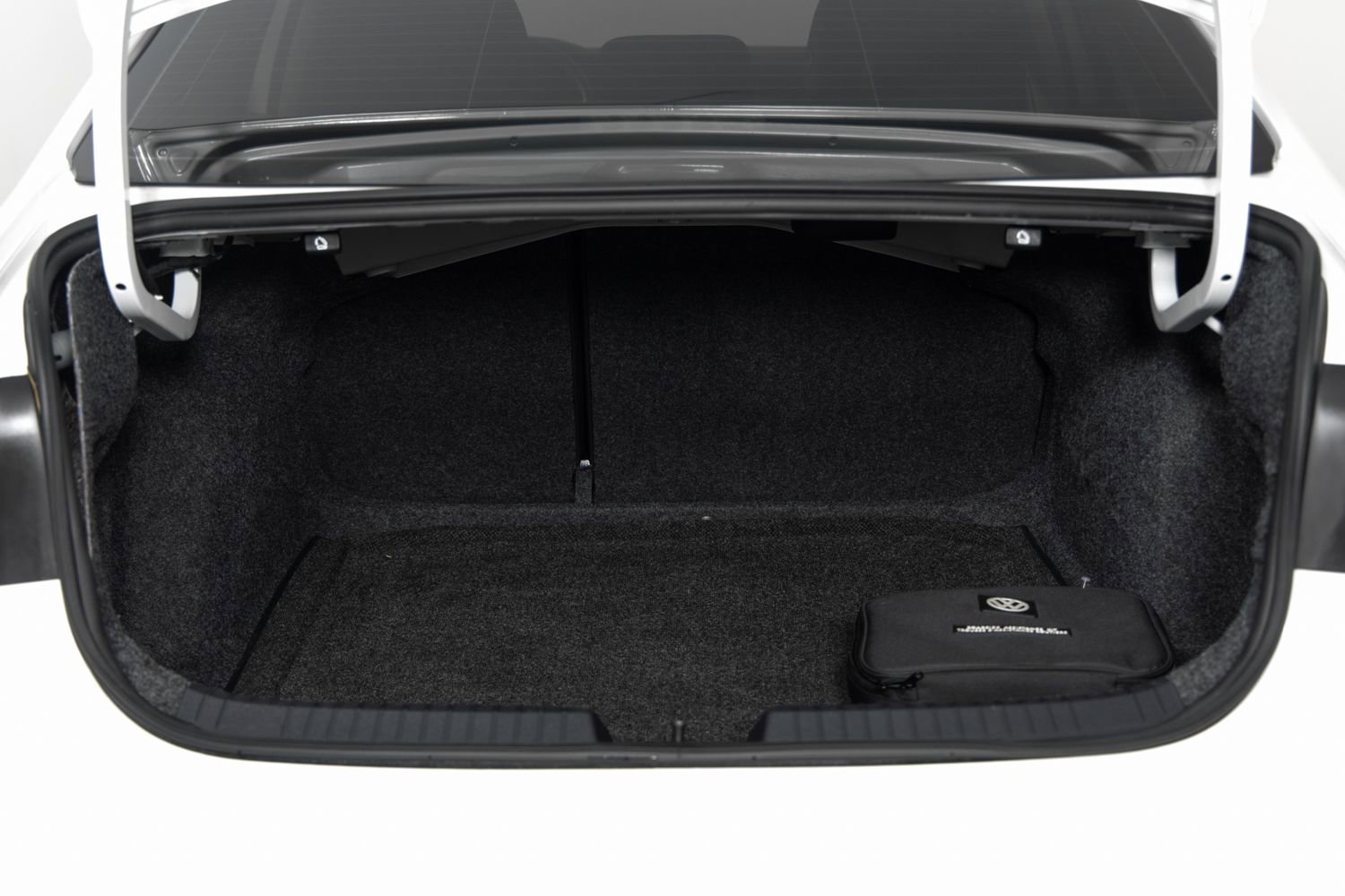 Used 2021 Volkswagen Jetta S w/ Driver Assistance Package image 19