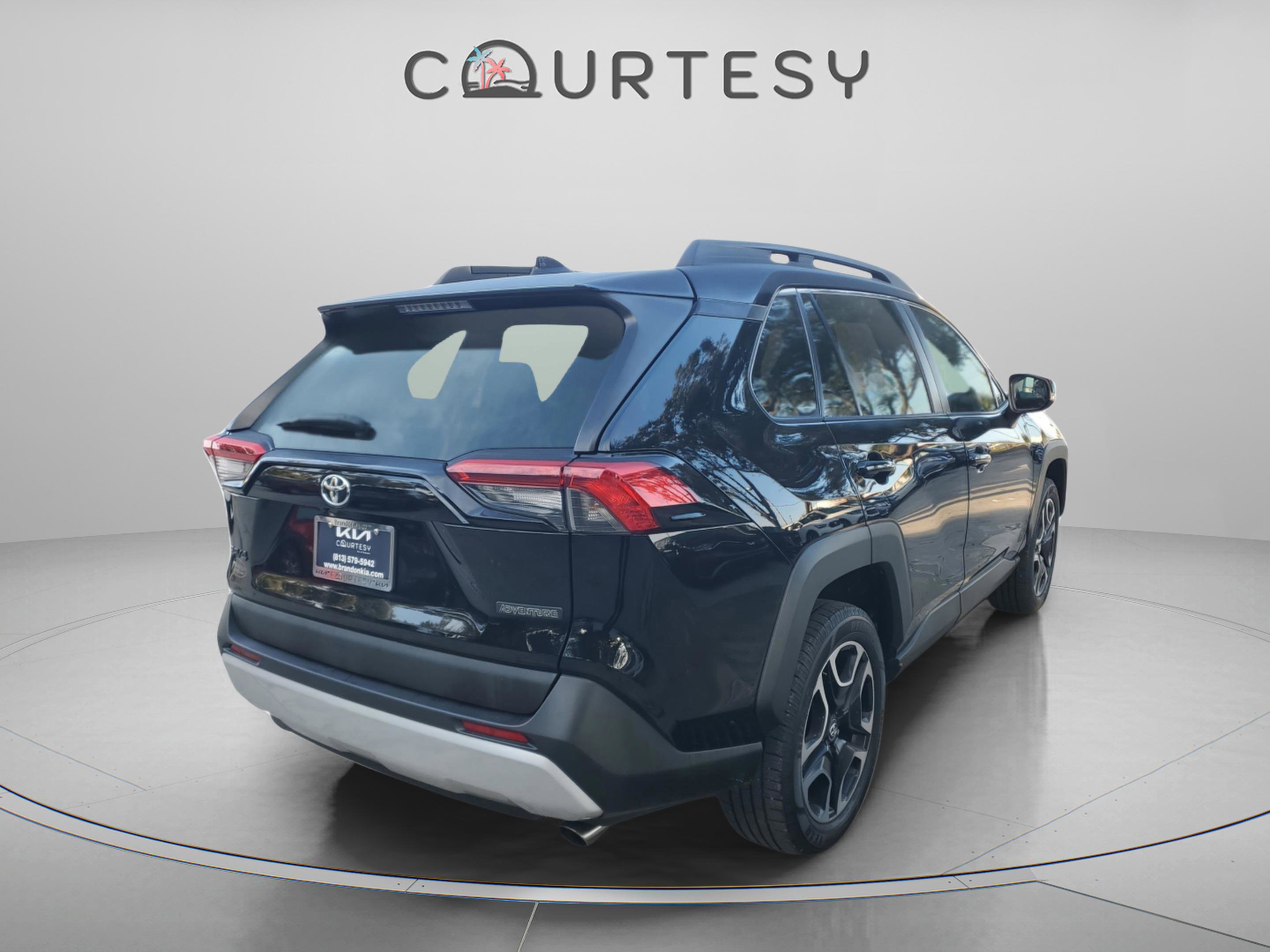 Used 2020 Toyota RAV4 Adventure image 4