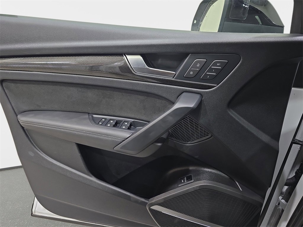 Used 2024 Audi SQ5 Prestige image 27
