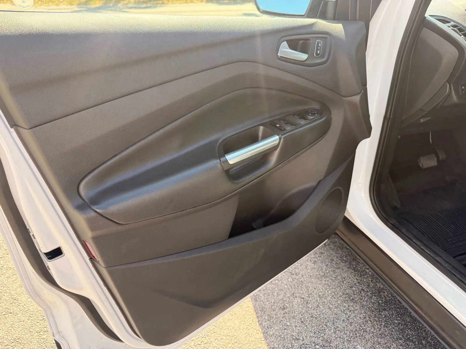 Used 2018 Ford Escape SE image 13