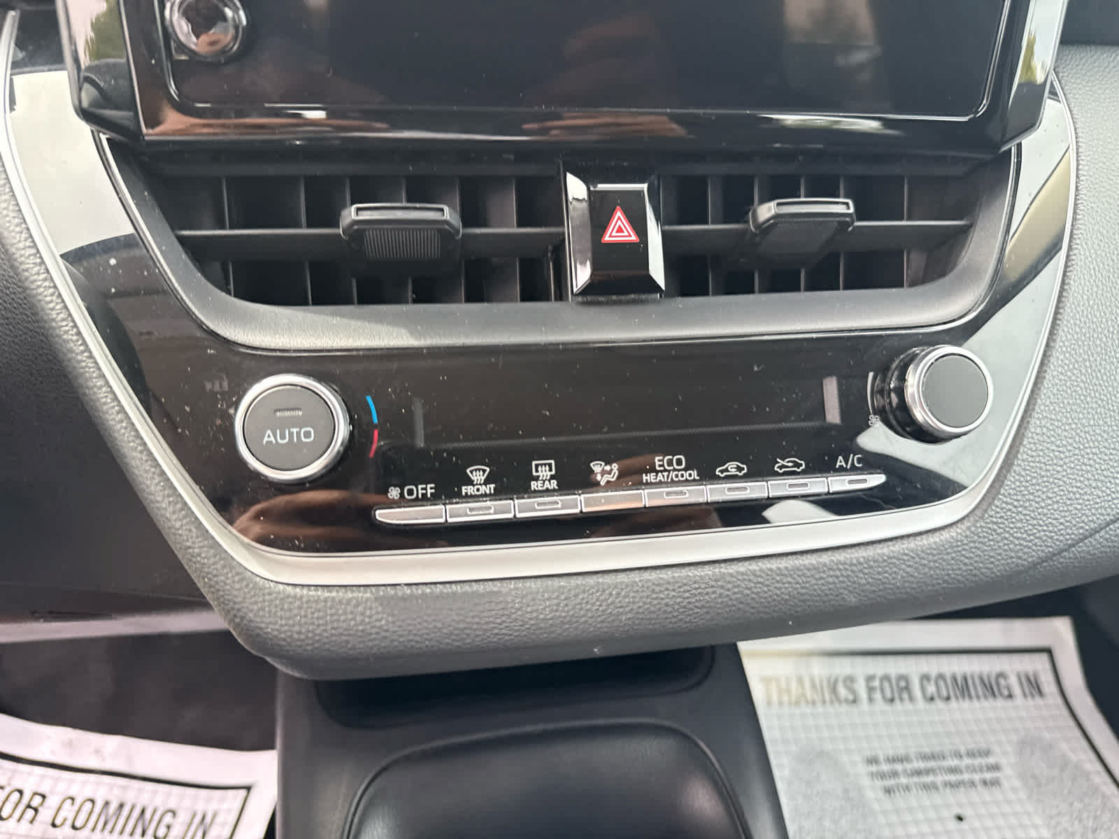 Used 2023 Toyota Corolla LE FWD image 12