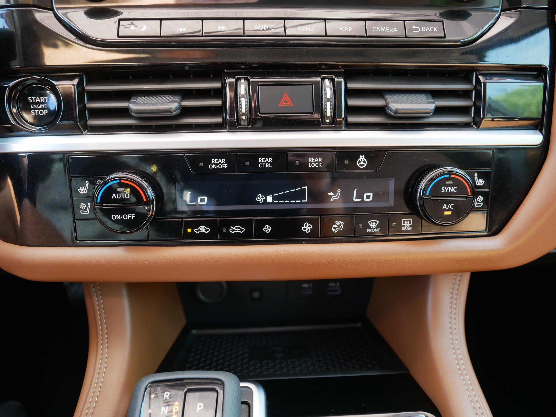 Certified 2025 Nissan Pathfinder Platinum AWD/4WD image 23