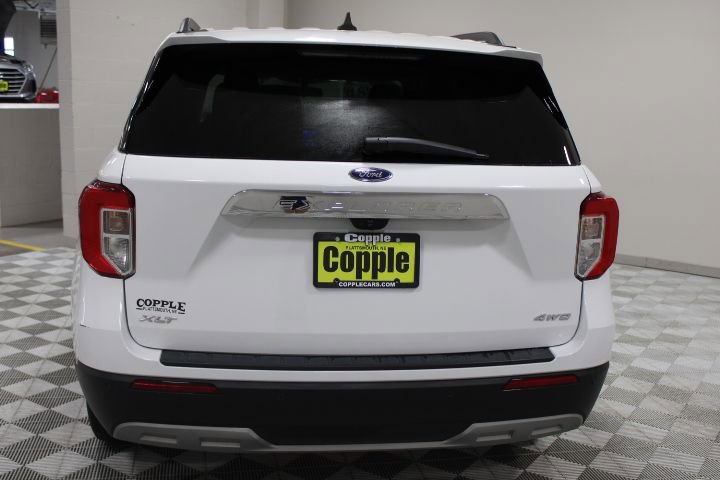 Used 2022 Ford Explorer XLT w/ Equipment Group 202A image 9