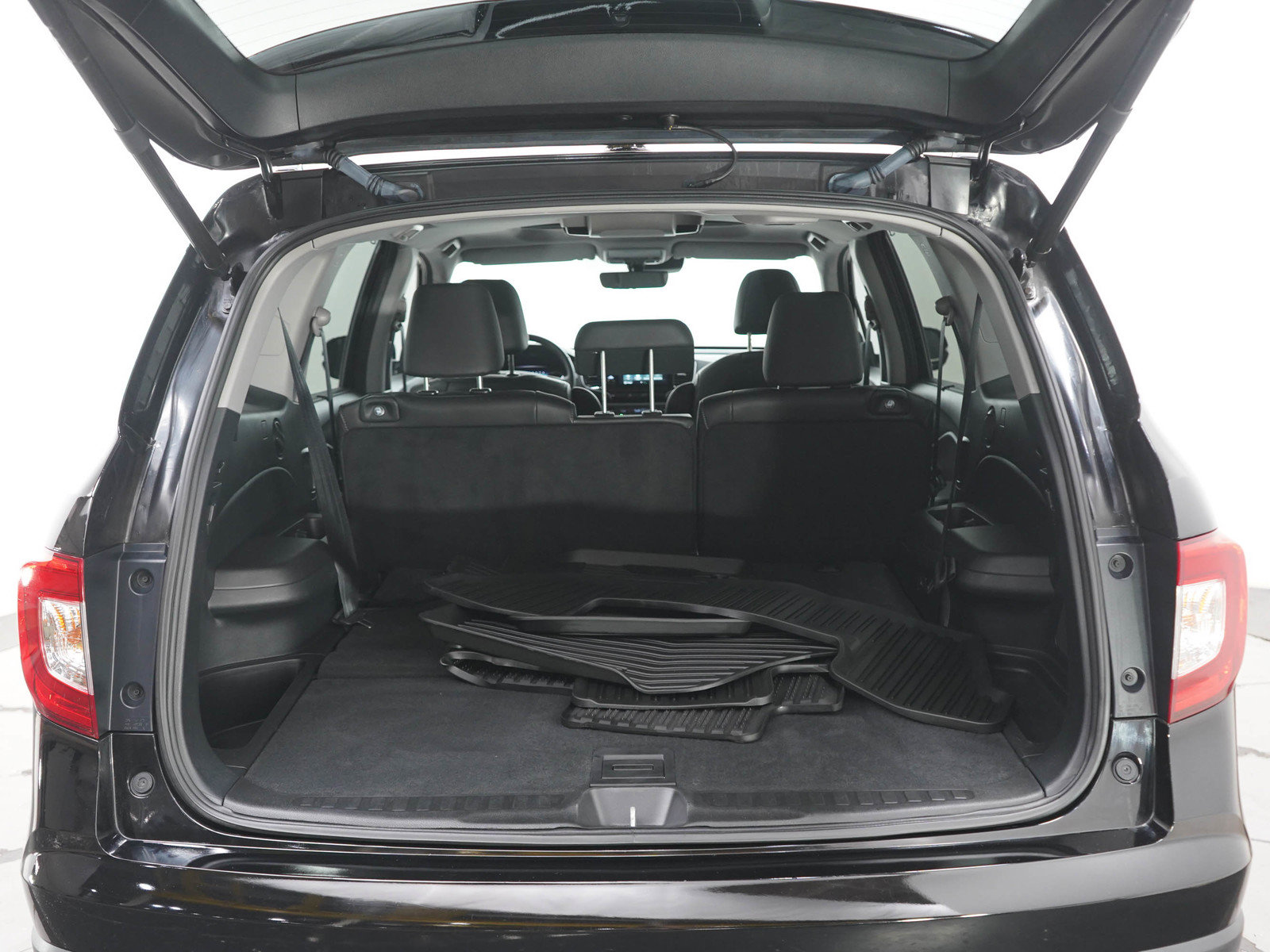 Used 2021 Honda Pilot Touring image 17