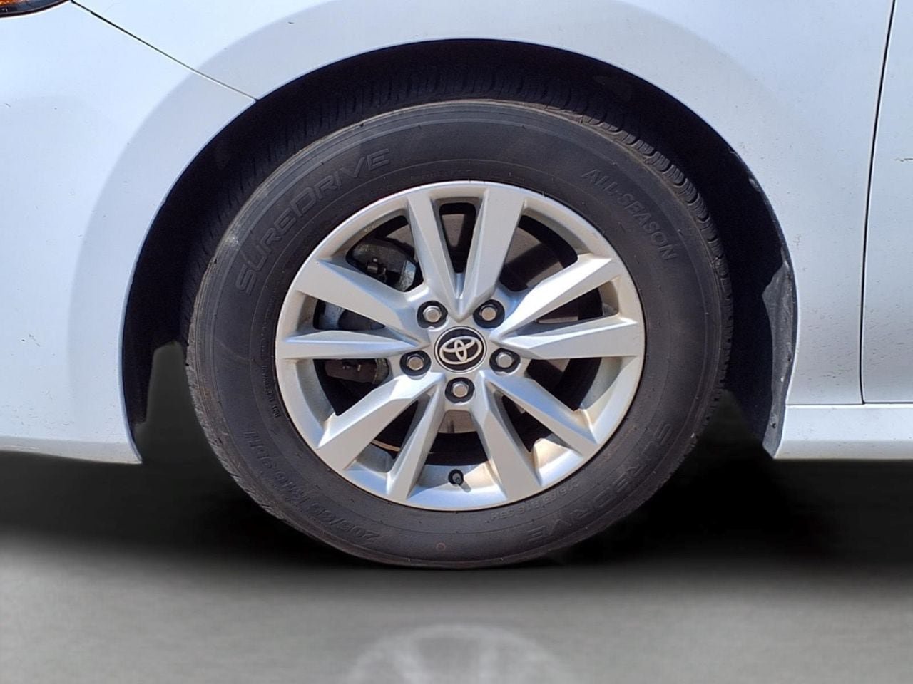 Used 2025 Toyota Camry LE FWD image 9