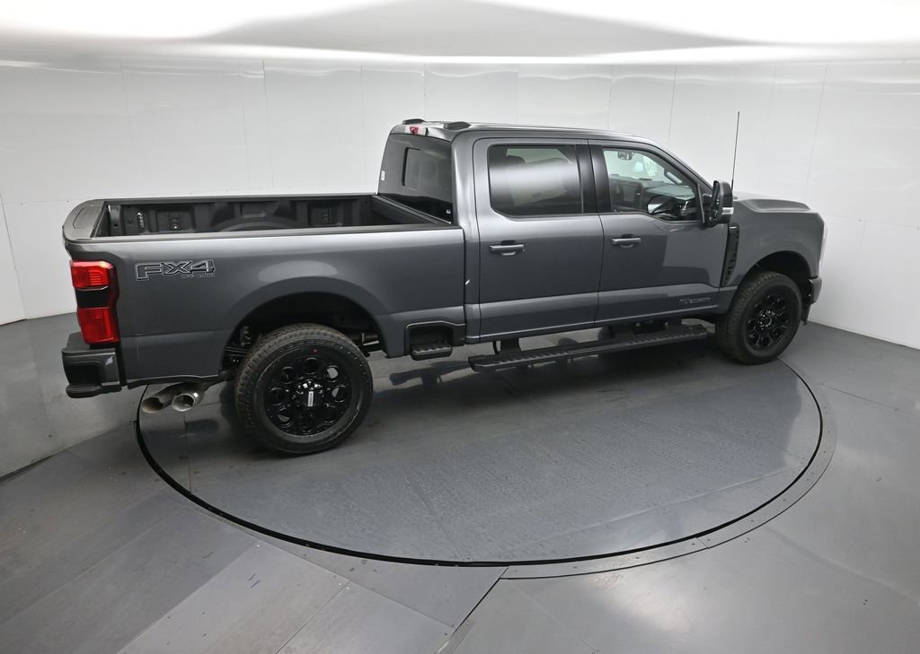New 2026 Ford F250 Lariat w/ Black Appearance Package image 30