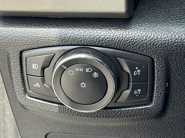 Used 2016 Ford F150 Lariat RWD image 39