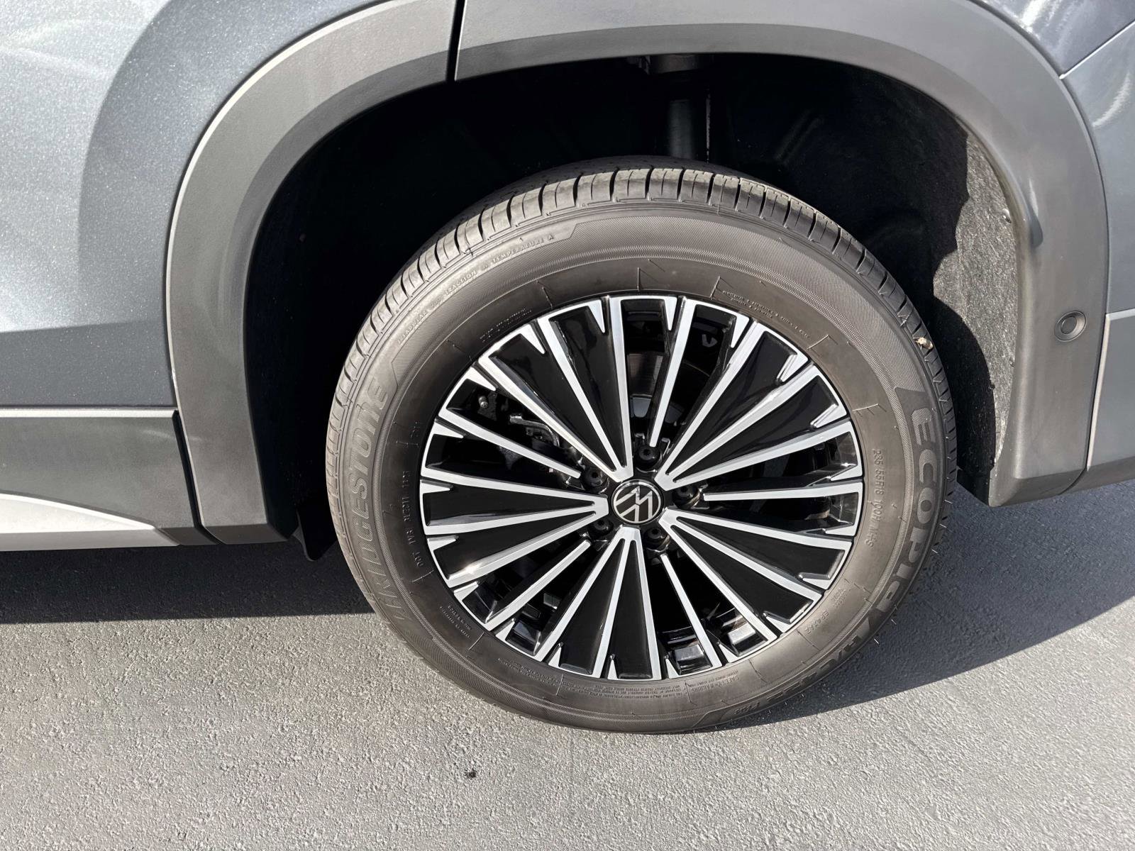 Certified 2025 Volkswagen Tiguan S w/ 18" Wheel Package image 6
