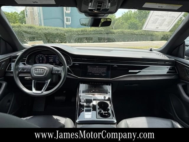 Used 2020 Audi Q8 Prestige w/ Prestige Package AWD/4WD image 13