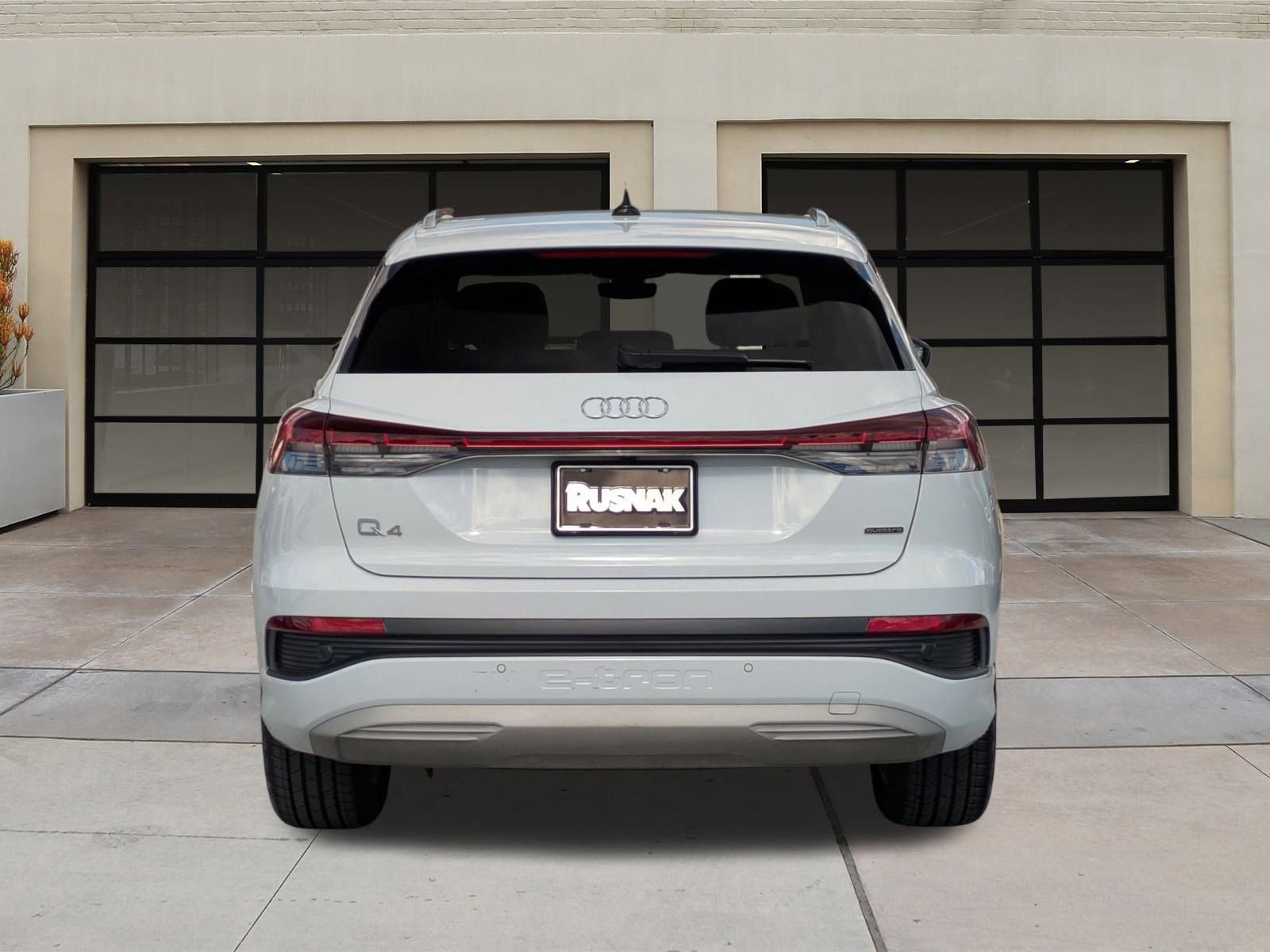 Used 2022 Audi Q4 e-tron Premium Plus w/ Premium Plus image 5