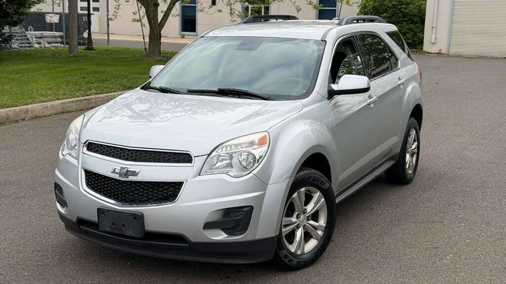 Used 2015 Chevrolet Equinox LT w/ Driver Convenience Package AWD/4WD image 2