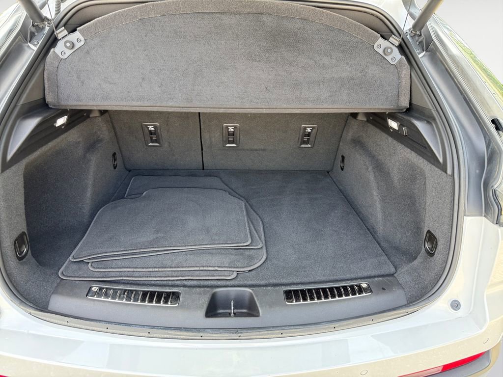 Used 2019 Cadillac XT4 Sport image 16