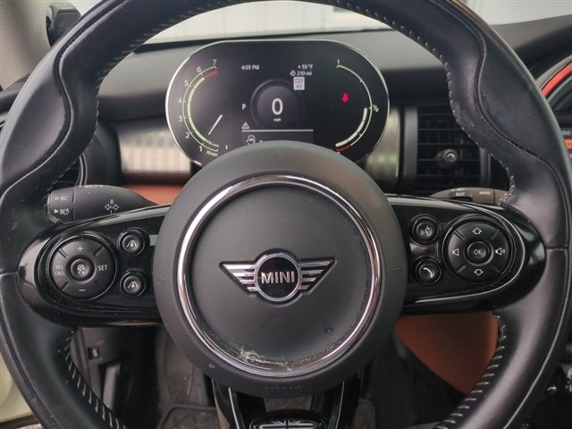 Used 2021 MINI Cooper 2-Door Hardtop w/ Driver Assistance Package image 14