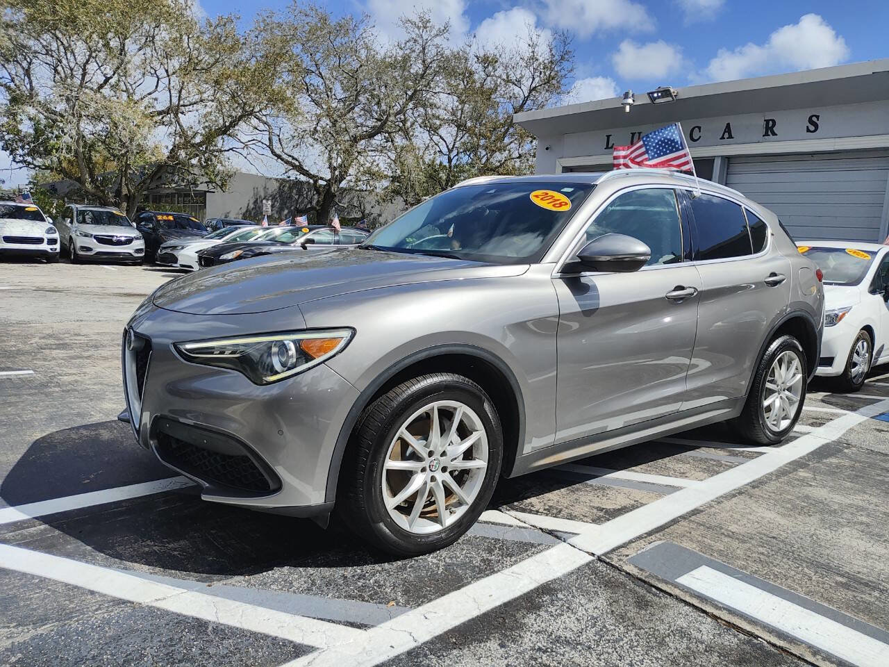 Used 2018 Alfa Romeo Stelvio Ti AWD/4WD image 2