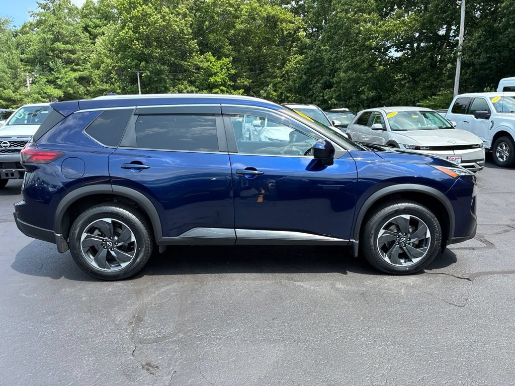 Certified 2024 Nissan Rogue SV w/ SV Premium Package AWD/4WD image 8