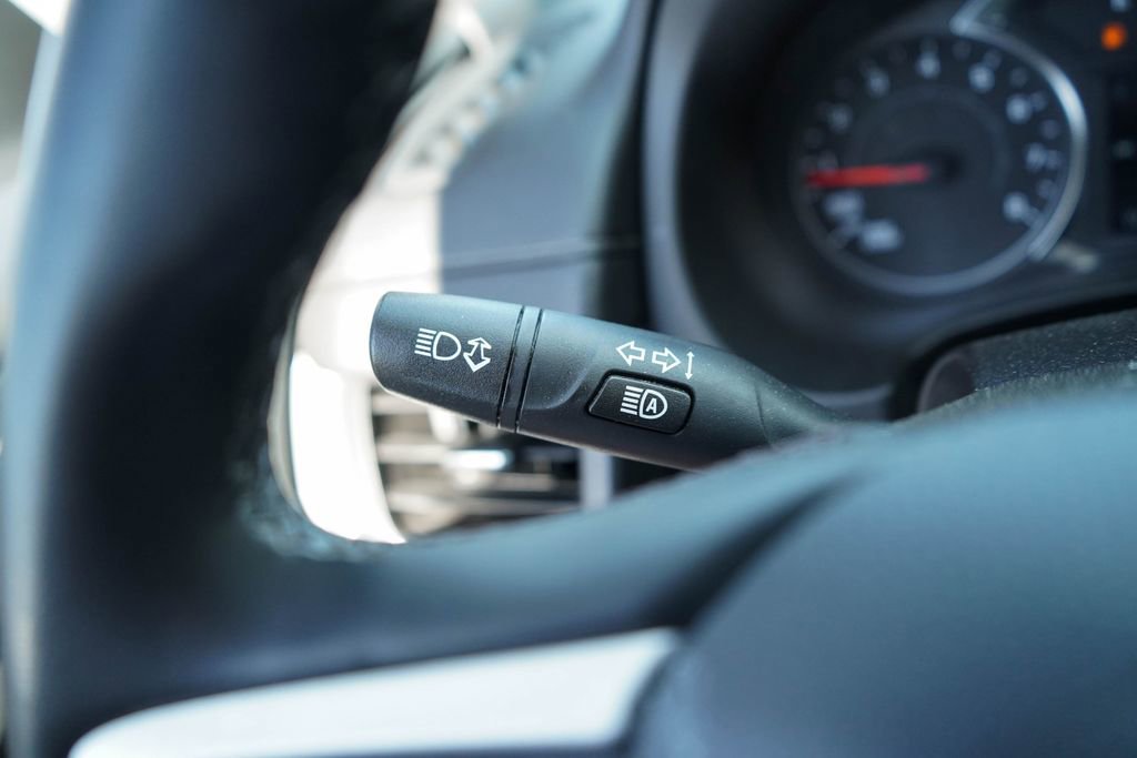 Used 2024 GMC Terrain SLT FWD image 33