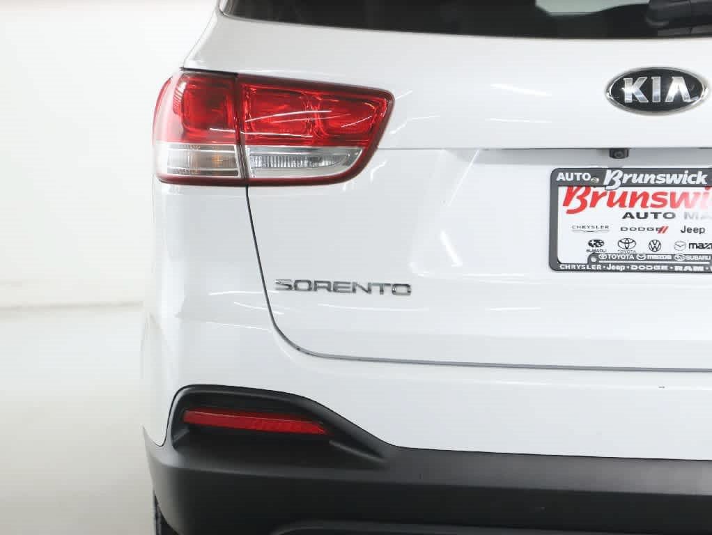 Used 2017 Kia Sorento FWD image 41