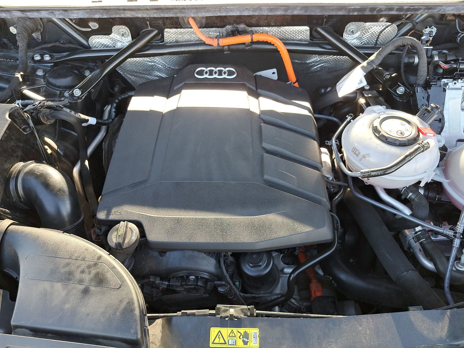 Used 2020 Audi Q5 e Premium w/ Convenience Package image 34