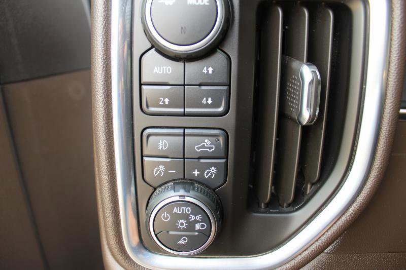 Used 2021 Chevrolet Silverado 2500 LTZ image 33