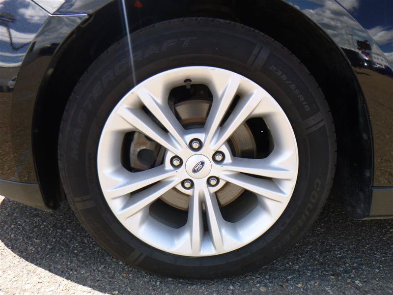 Used 2016 Ford Taurus SEL w/ Equipment Group 201A FWD image 22