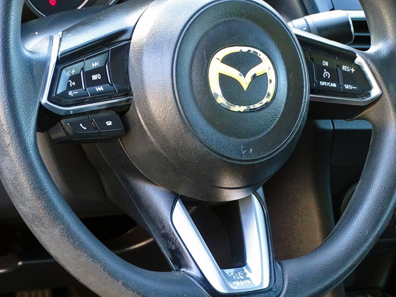 Used 2018 MAZDA MAZDA3 Sport w/ Preferred Equipment Package FWD image 18