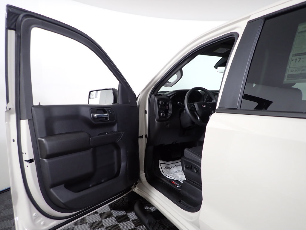 New 2026 Chevrolet Silverado 1500 Custom Trail Boss w/ LPO, Dark Essentials Package AWD/4WD image 17