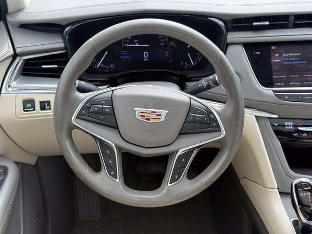 Used 2017 Cadillac XT5 Luxury w/ Driver Awareness Package FWD image 24