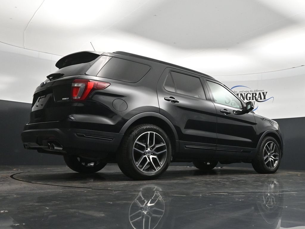 Used 2018 Ford Explorer Sport w/ Equipment Group 401A AWD/4WD image 32