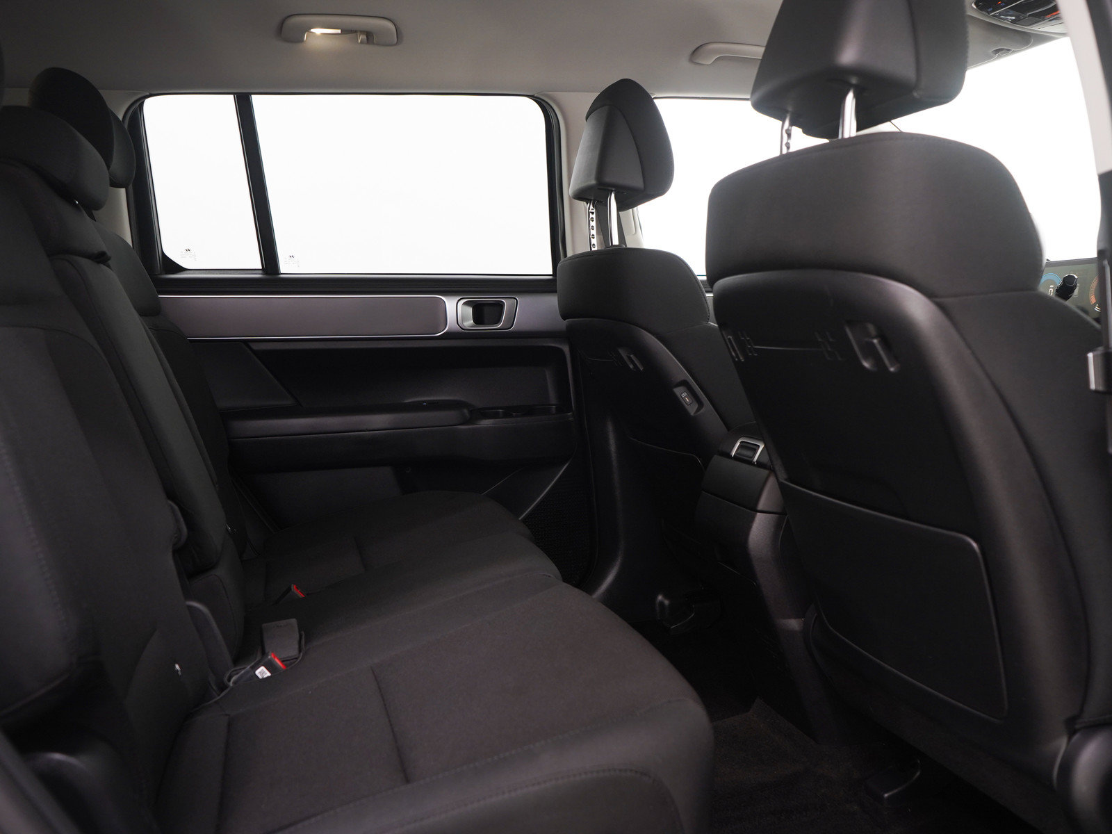 Used 2024 Hyundai Santa Fe SE AWD/4WD image 12
