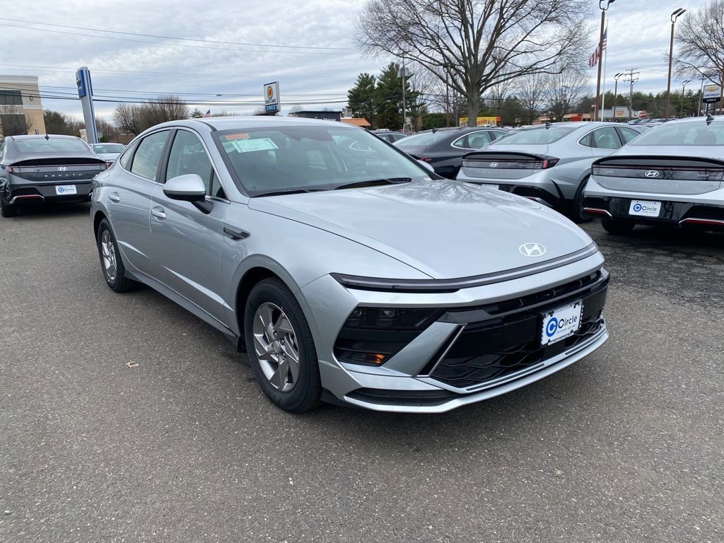 New 2026 Hyundai Sonata SE FWD image 1