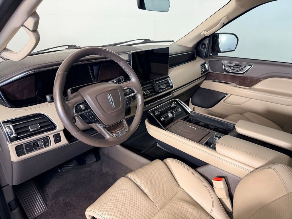 Used 2022 Lincoln Navigator L Reserve image 28
