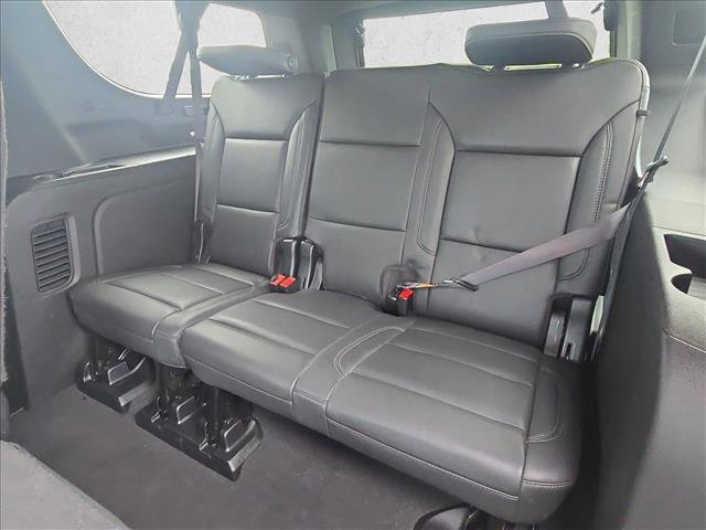 Used 2024 Chevrolet Suburban LT RWD image 20