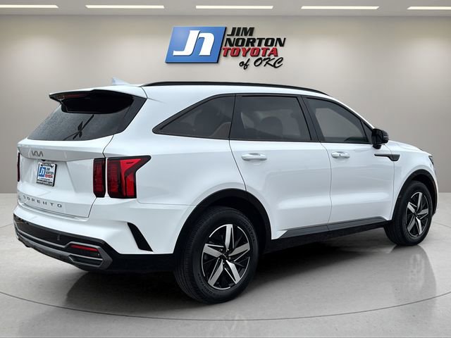 Used 2022 Kia Sorento S FWD image 5