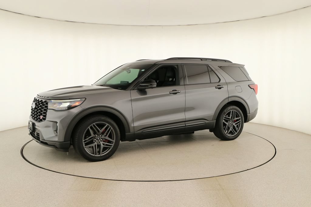 Used 2025 Ford Explorer ST AWD/4WD image 13