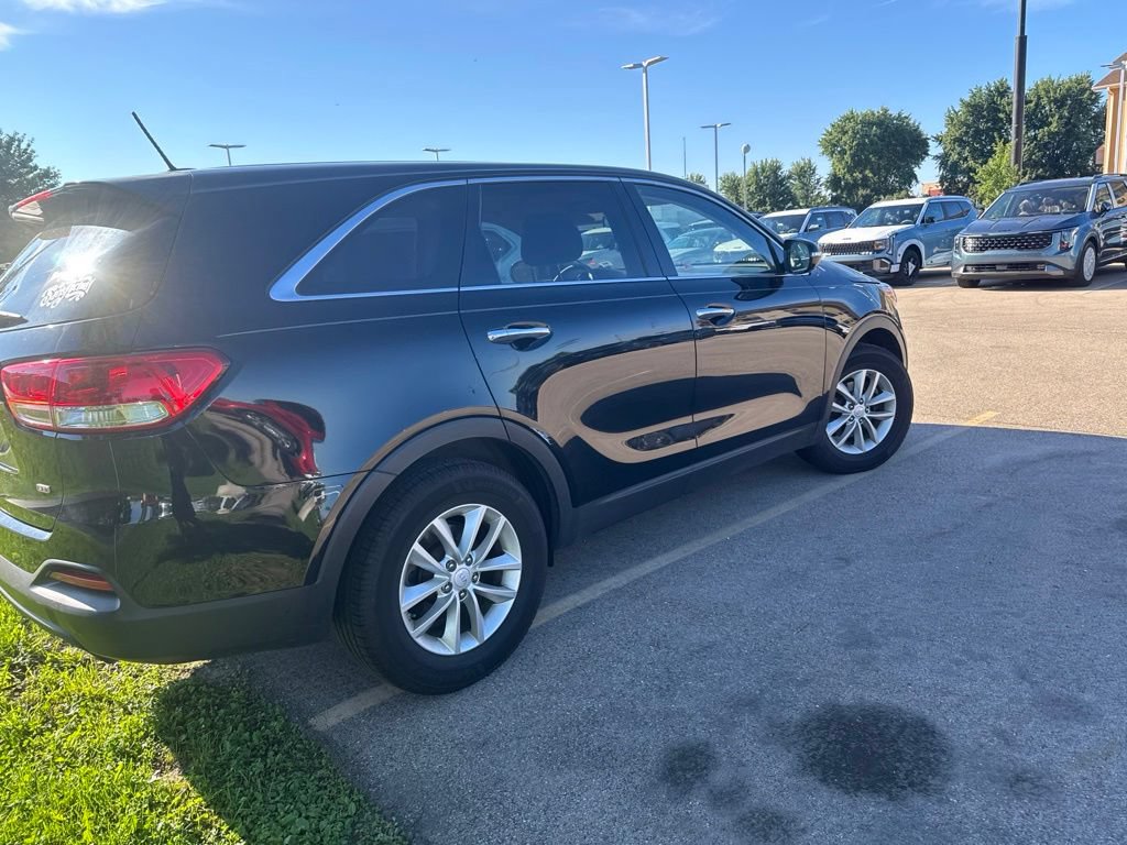 Used 2016 Kia Sorento L FWD image 4