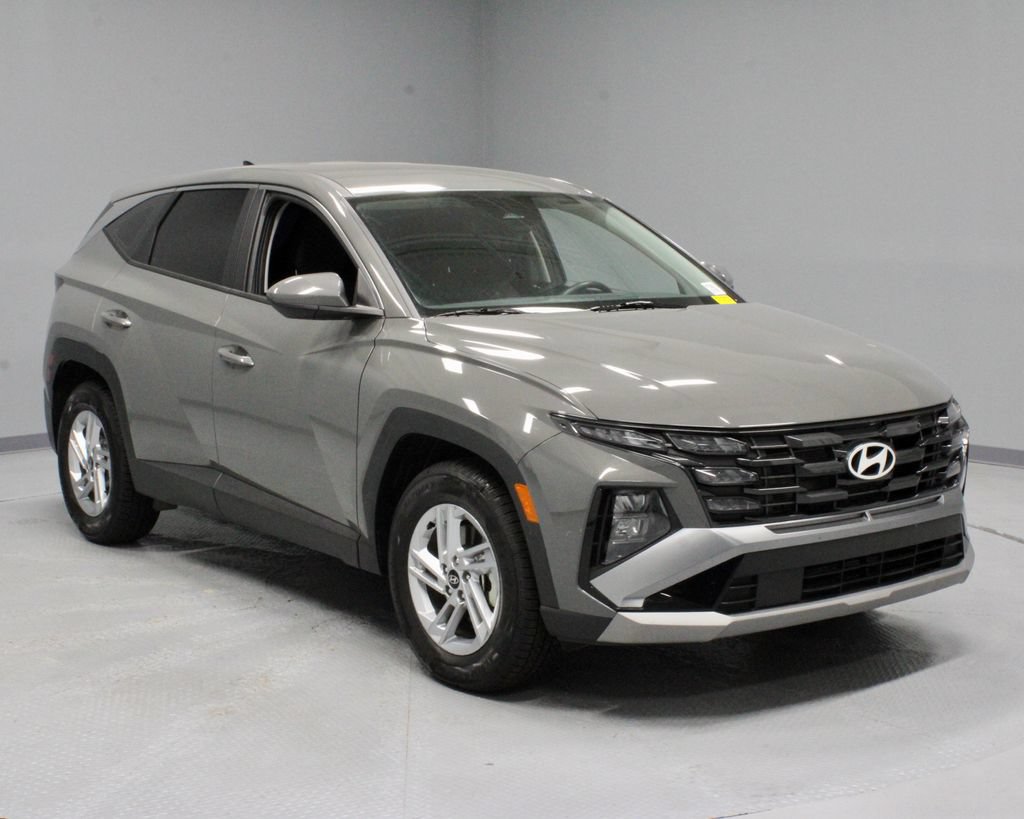 Used 2025 Hyundai Tucson SE