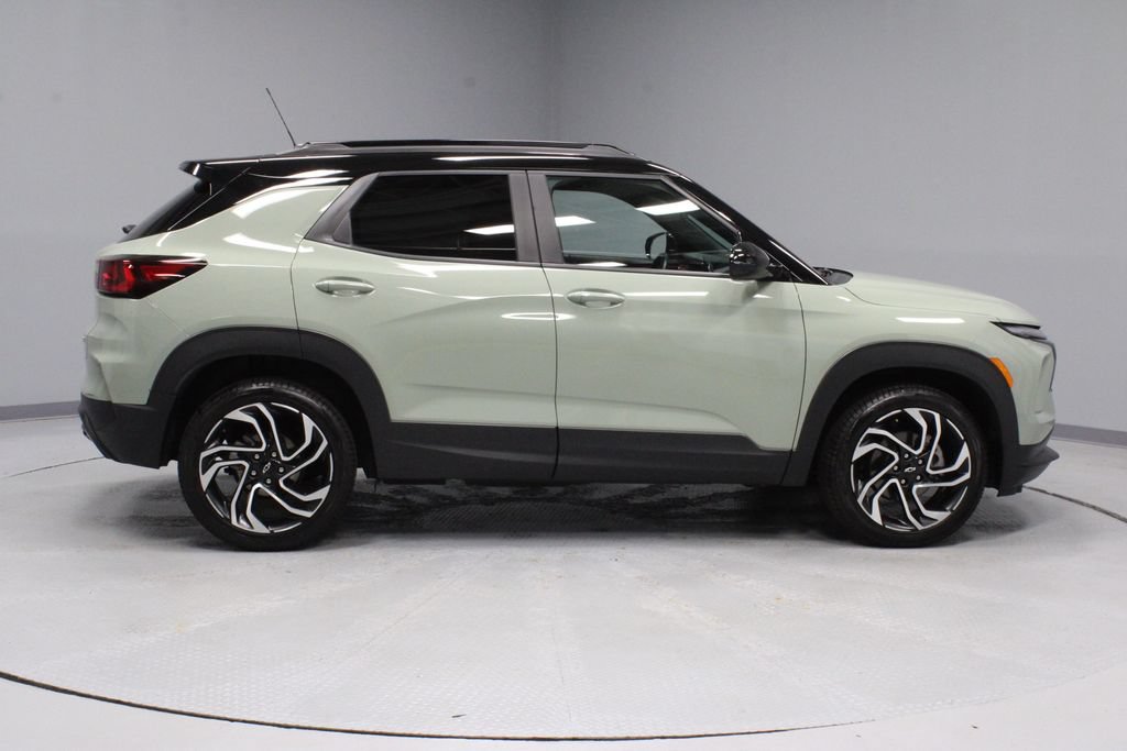 Used 2024 Chevrolet TrailBlazer RS AWD/4WD image 11