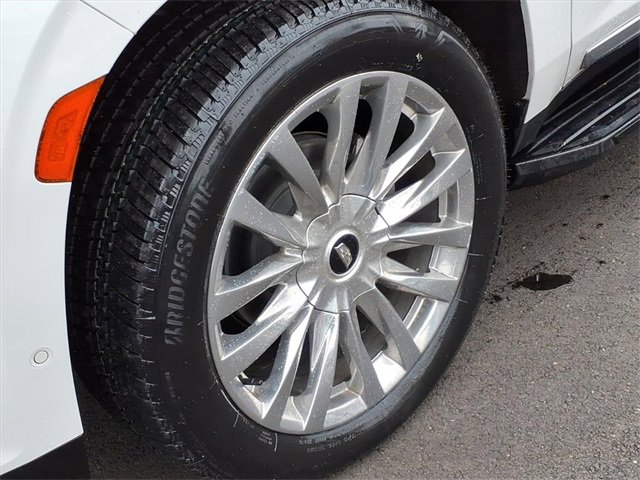 Certified 2023 Cadillac Escalade Premium Luxury image 11