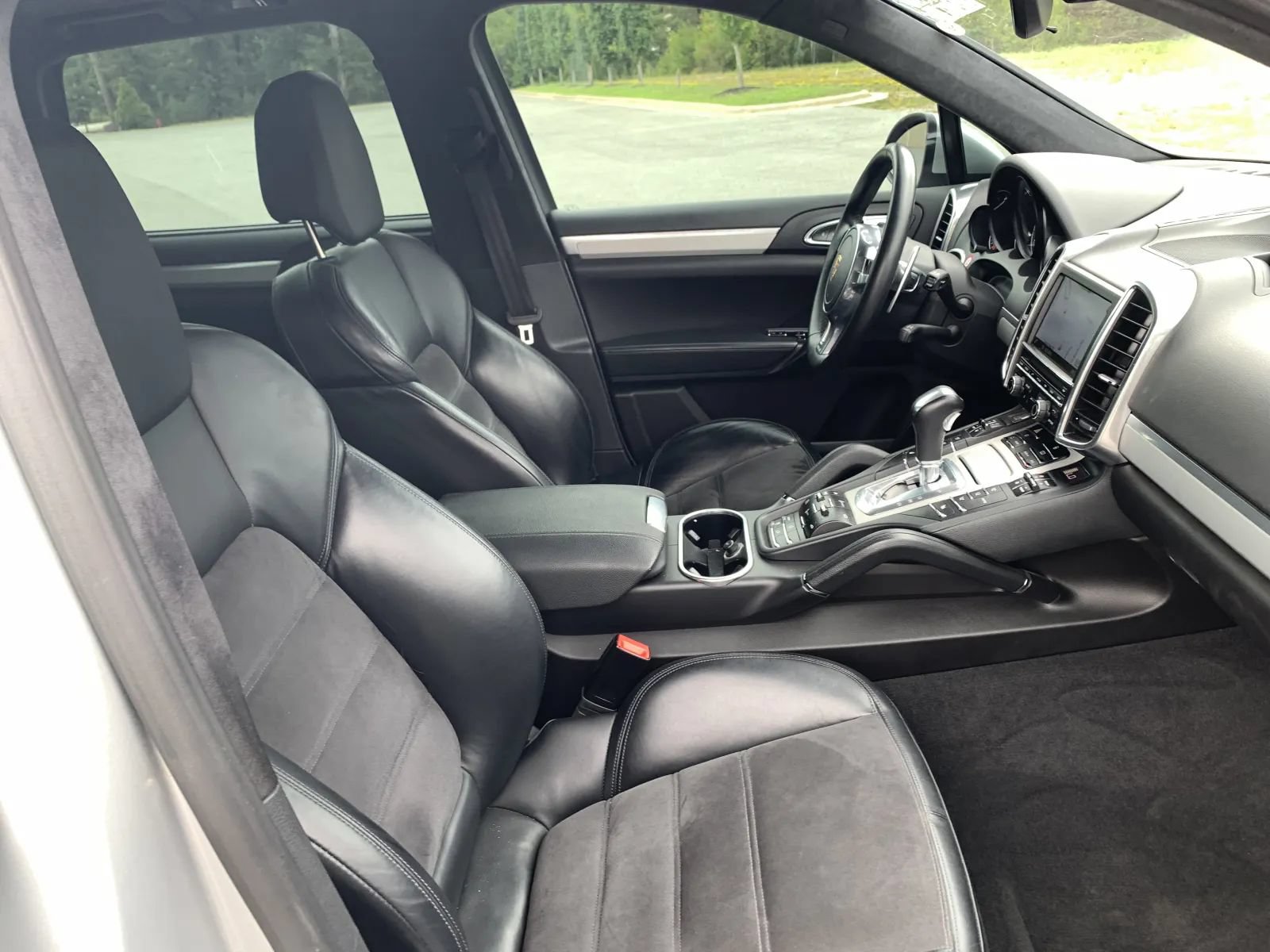 Used 2013 Porsche Cayenne GTS AWD/4WD image 21