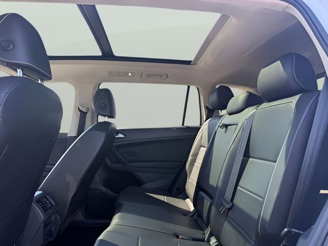 Used 2021 Volkswagen Tiguan SE w/ Panoramic Sunroof Package AWD/4WD image 10