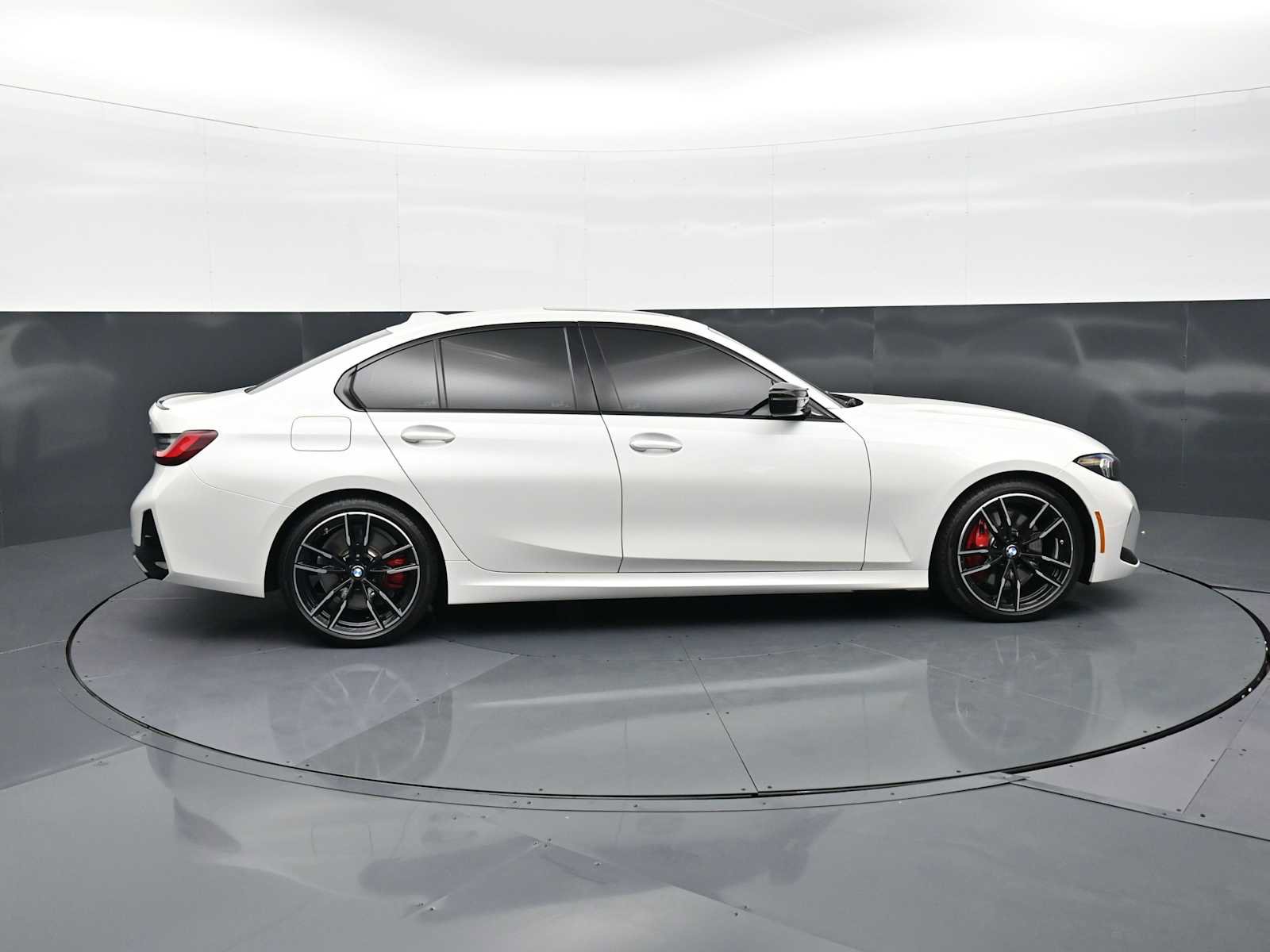 Used 2025 BMW M340i w/ Premium Package RWD image 4