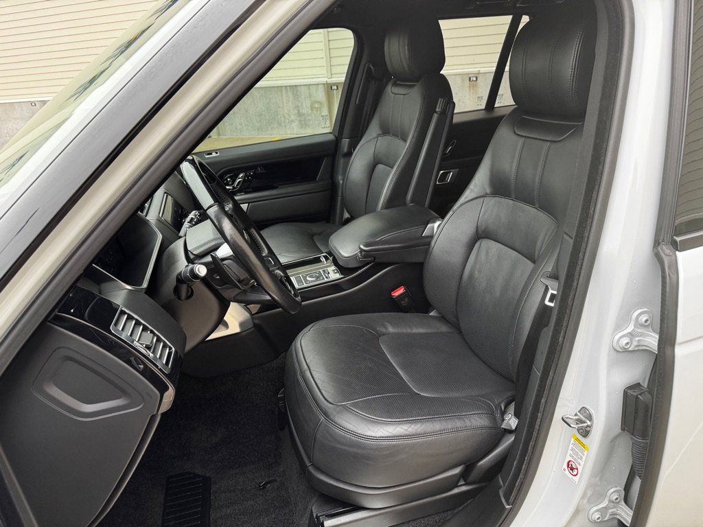 Used 2019 Land Rover Range Rover HSE image 11