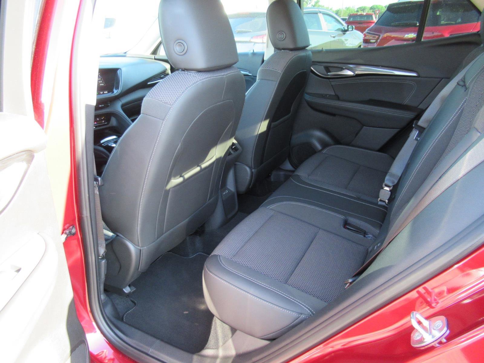 Used 2022 Buick Envision Preferred FWD image 30