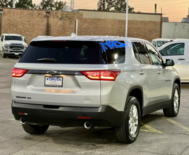 Used 2019 Chevrolet Traverse LS w/ LPO, Blackout Package AWD/4WD image 5