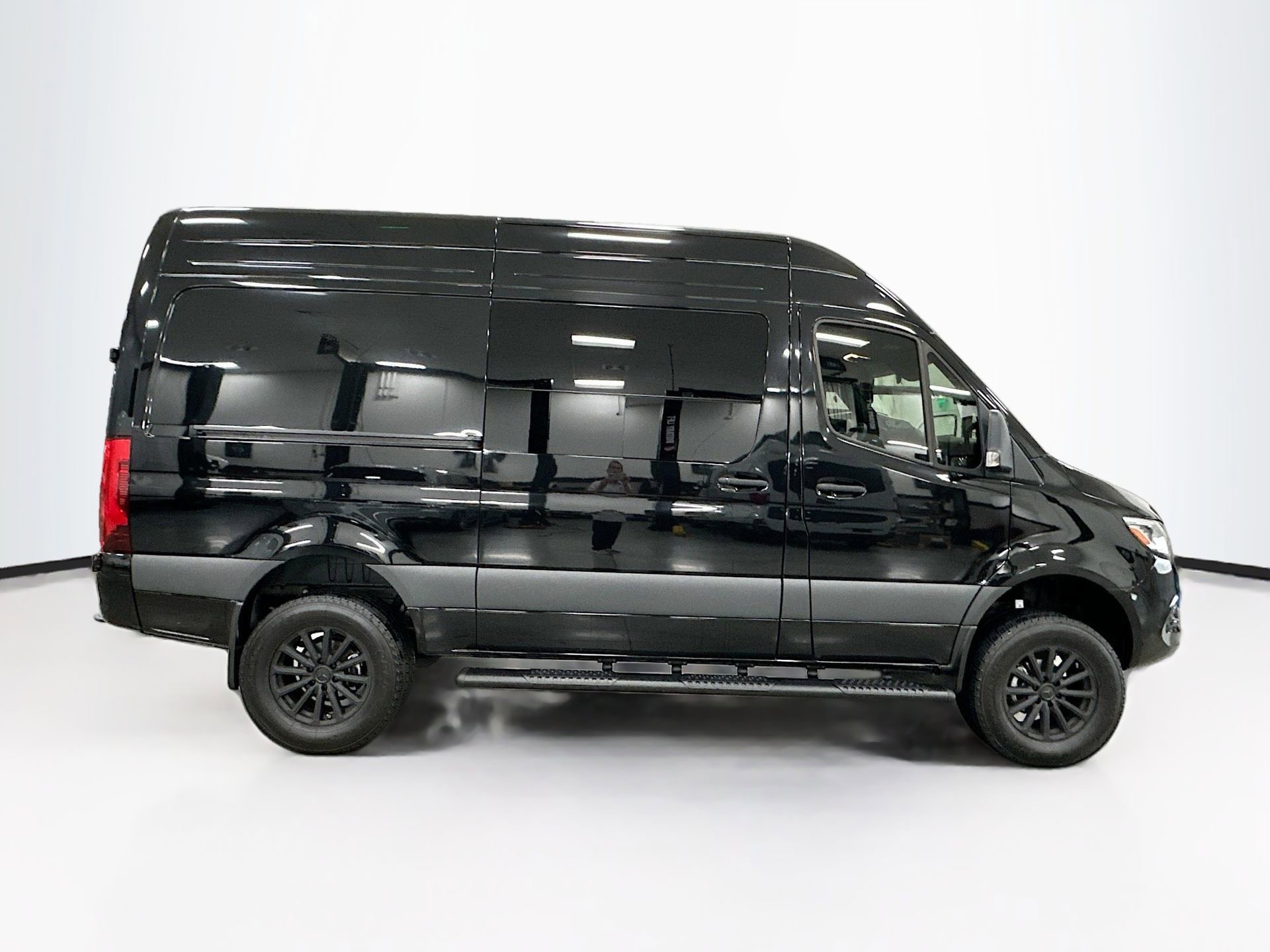 Used 2024 Mercedes-Benz Sprinter 144 Cargo image 9