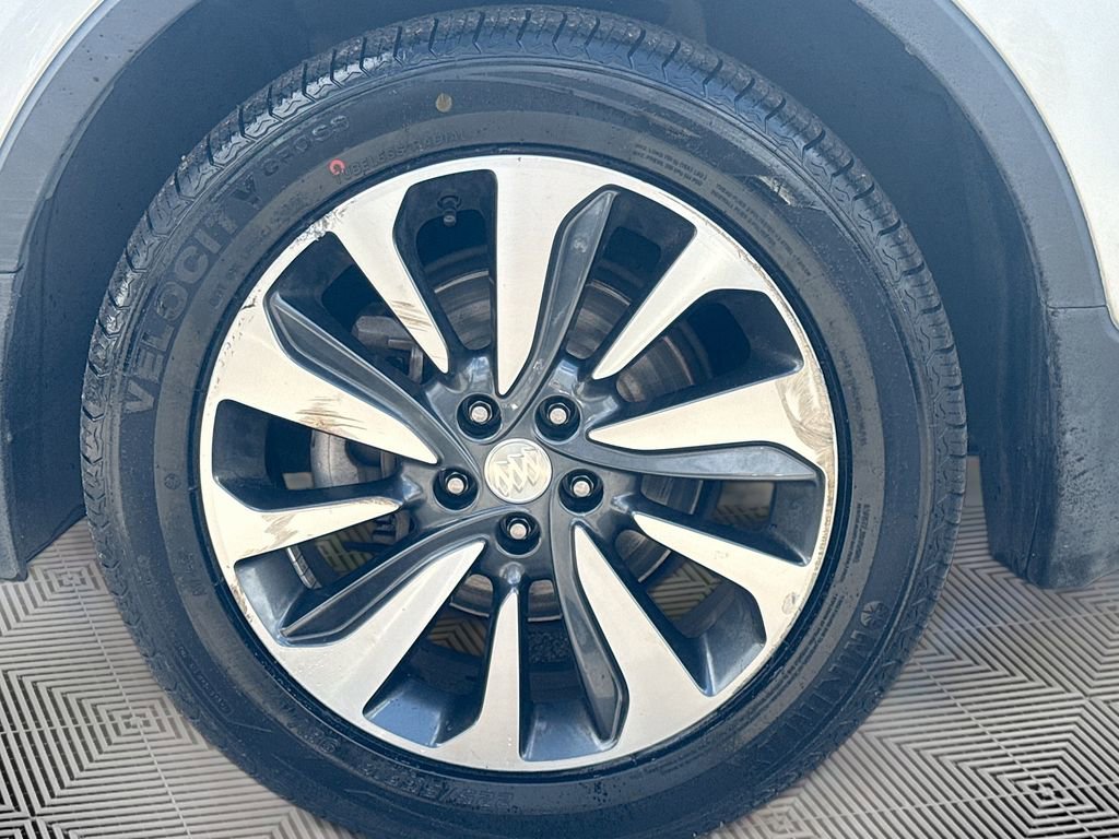 Used 2021 Buick Encore Preferred image 28